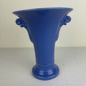 RARE-Trenton Potteries Co. TAC blue pottery vase in Art Deco Style-EUC